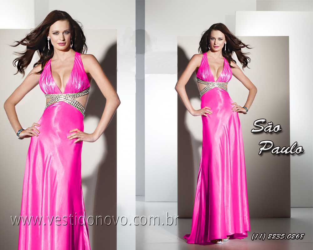vestido numero pequeno em cetim importado em pink fuchsia decote costa cavada So Paulo